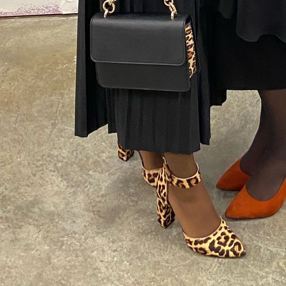 pointed toe heels - Picture 6 of 6